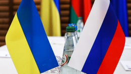 «Не закрывает дверь»: Песков оценил возможность переговоров РФ и Украины осенью