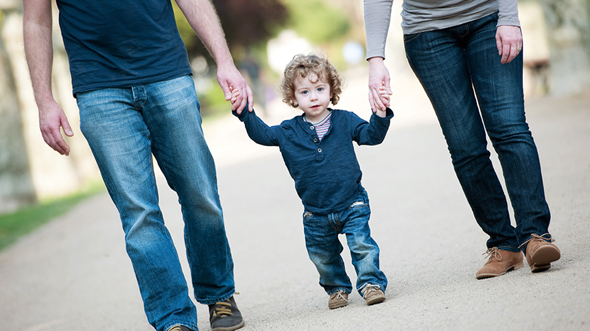 «Красный флажок для родителей»: что делать, если ребенок ходит на цыпочках