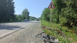 Водитель уснул за рулем и сбил трех подростков на велосипедах в Свердловской области