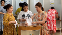 В Узбекистане стартовали досрочные выборы президента