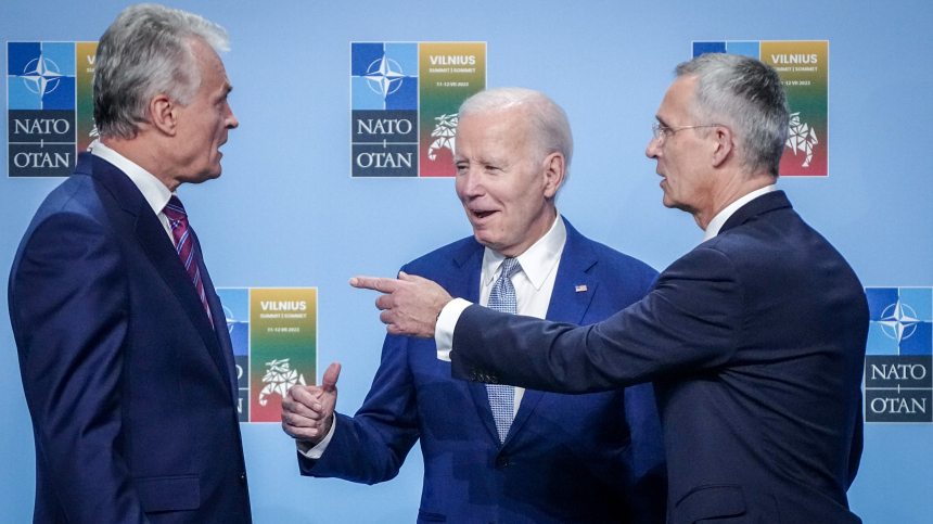 Байден отказался ужинать с лидерами НАТО