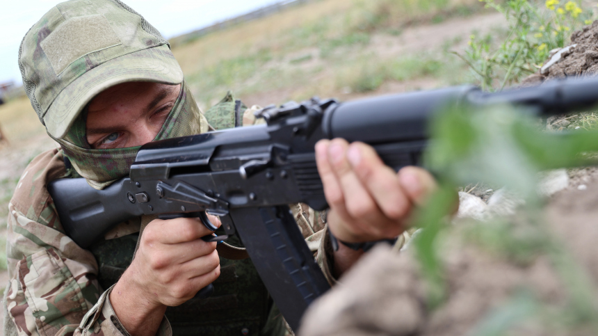 Российский солдат в одиночку отбил атаку заблудившейся группы ВСУ в ДНР