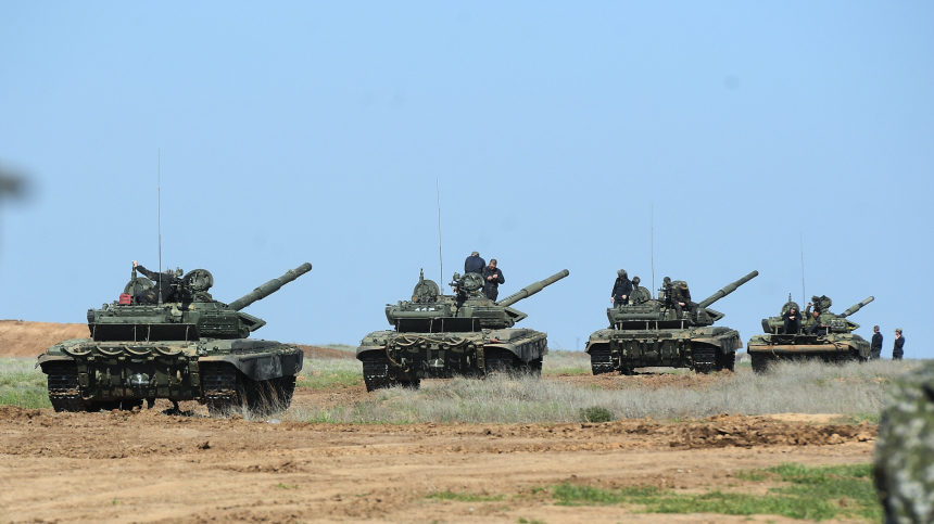 «Их уничтожили»: Россия имеет колоссальное преимущество над Украиной по числу танков
