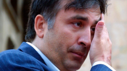 «Непонятный инцидент»: польский врач попытался пронести в ботинке анализы Саакашвили