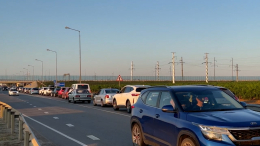 Пробка у Крымского моста со стороны Краснодара сократилась до трех километров