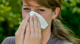 Удар по иммунитету: почему летом чаще идет кровь из носа