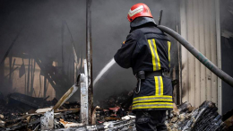 Украинские СМИ сообщили о пожаре в центральном парке Киева