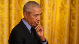 «Сделал нашу жизнь чуточку ярче»: личного повара Обамы нашли мертвым в пруду