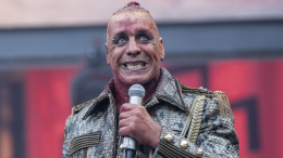 Снова насилие: заведут ли новое дело на вокалиста Rammstein?