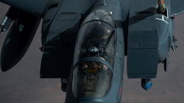 Самолет F-15 ВВС Саудовской Аравии потерпел крушение во время тренировки
