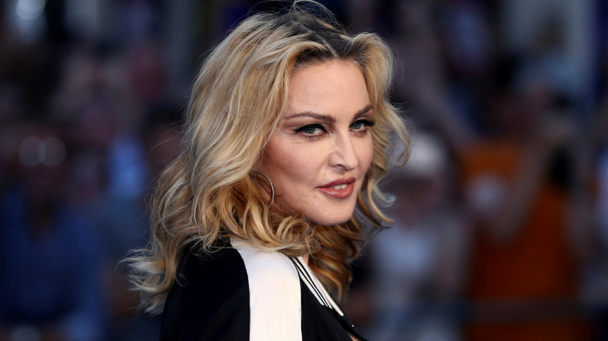 Мадонна после болезни записала ролик с танцем под свой старый хит