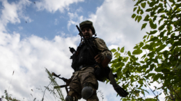«Он тянул руку»: боевики ВСУ заживо сожгли иностранного наемника