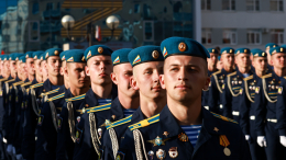 Путин поздравил личный состав и ветеранов ВДВ с профессиональным праздником