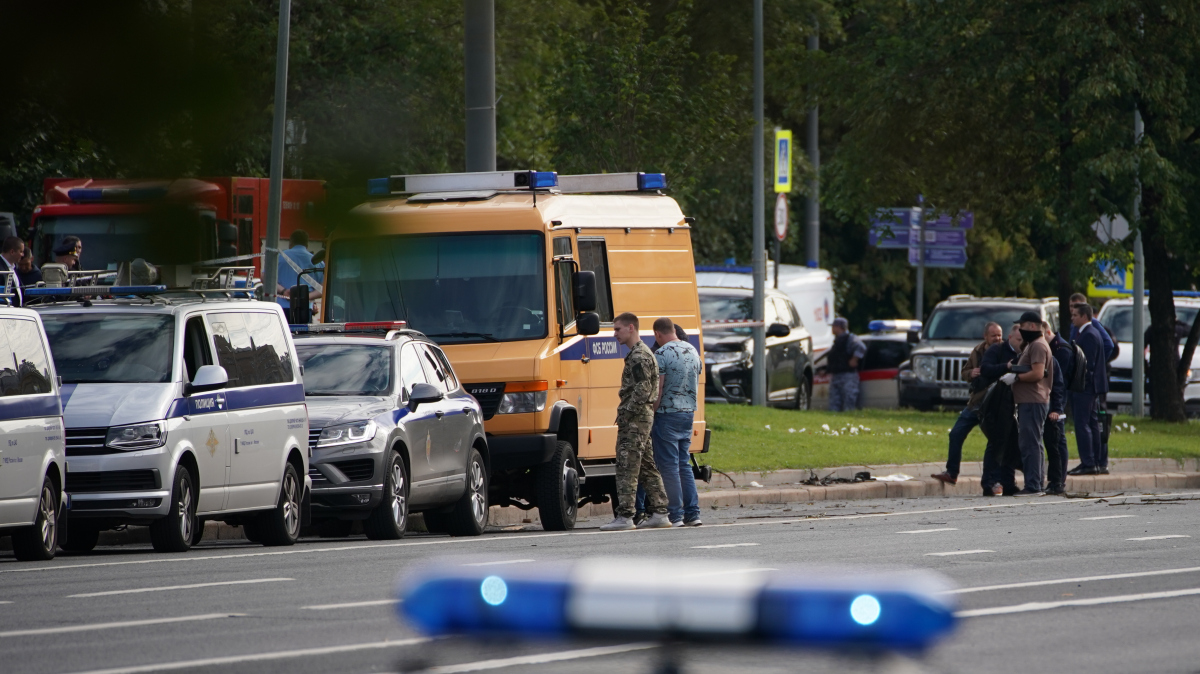 Угрожавший гранатой мужчина сдался после разговора с главой Башкирии |  Новости | Пятый канал