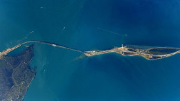В Керченском проливе ограничено движение судов и летательных аппаратов