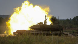 Российские военные разгромили ВСУ с помощью танкового тарана в районе Марьинки