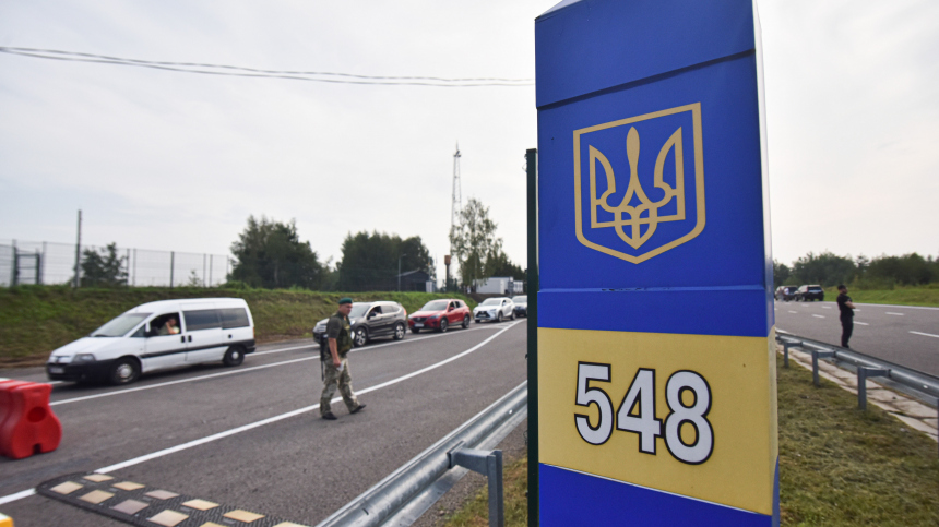 Украинские уклонисты пытались попасть в Молдавию в тайнике фургона