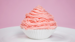 В стиле «Барби»: шеф-кондитер представил рецепт вкусного розового десерта