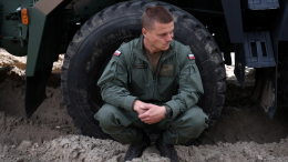 Польские военные потеряли взрыватель ракеты вертолета на границе с Белоруссией