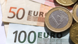 Курс евро на Мосбирже превысил 111 рублей