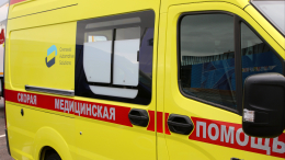 В Сочи карета скорой помощи с тяжелобольным пациентом опрокинулась в кювет