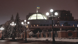 Каждый сам за себя: украинцев призвали готовиться к отключениям электричества зимой