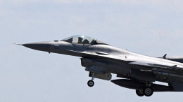 США намерены одобрить передачу Киеву F-16 после обучения пилотов