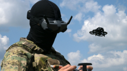 В связке: дроны и артиллерия громят боевиков ВСУ на передовой в ДНР
