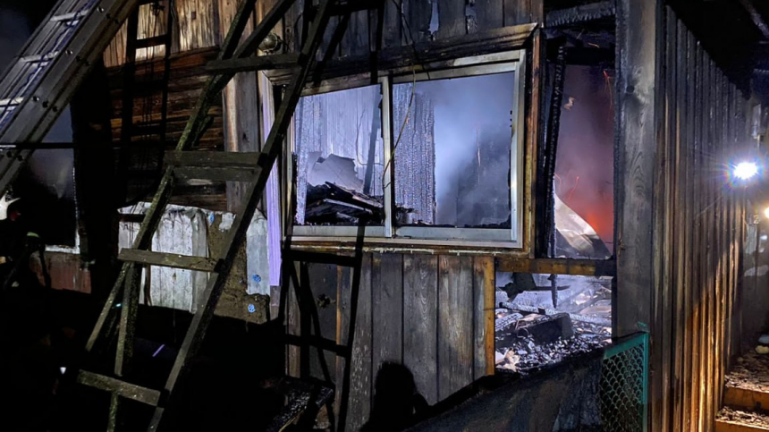 При пожаре в Приамурье скончалась семья с маленьким ребенком