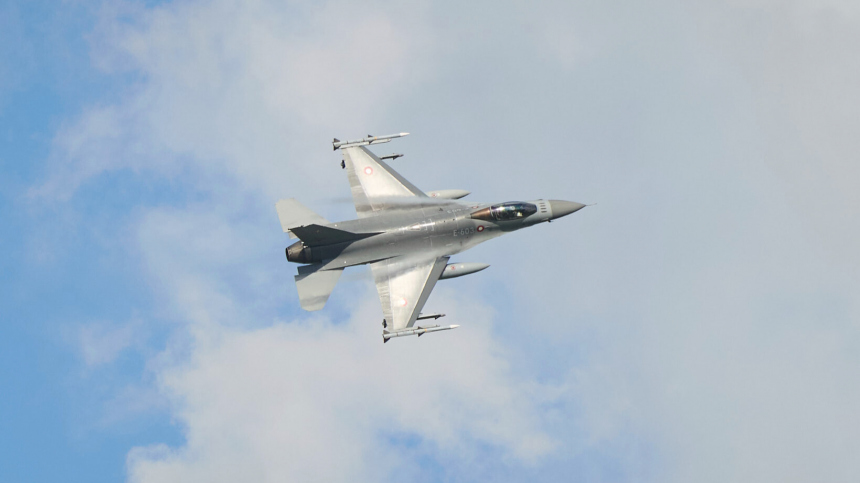 Португалия поможет обучить украинских летчиков на истребителях F-16