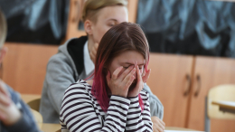Снова за парты: как в школах России будут противостоять буллингу