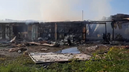 МЧС: пожар на складе пиротехники в Кемерове потушен