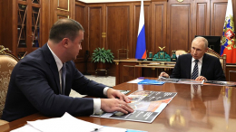 Важный вопрос: Путин указал главе Омской области на очереди при выдаче жилья сиротам
