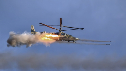 Минобороны показало, как российский вертолет Ка-52 уничтожает бронетехнику ВСУ