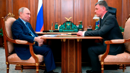 Кого защитят от кредиторов? Путин встретился с главой ФССП Аристовым