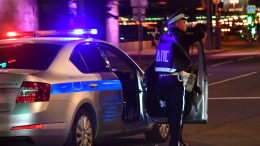 Сильнейший удар: самосвал раздавил легковушку в Москве