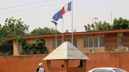 Власти Нигера лишили дипломатической неприкосновенности посла Франции