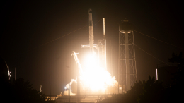 Ракета-носитель Falcon 9 с группой спутников стартовала на орбиту
