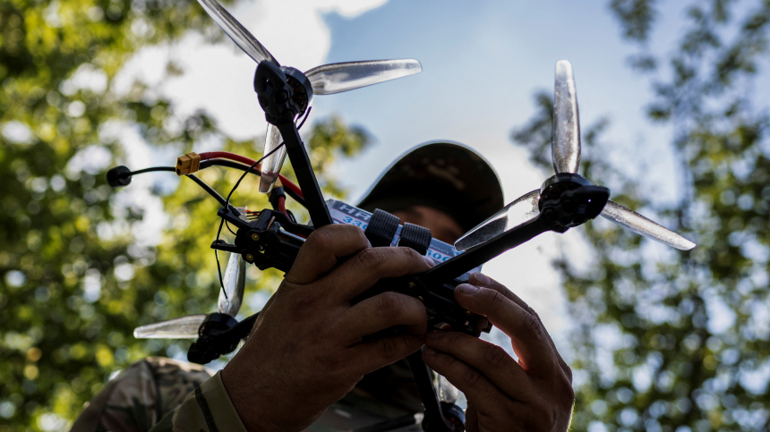 Боевикам ВСУ направили беспилотники Saker Scout с ИИ