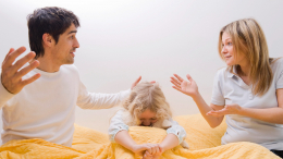 Берегите детей: как помочь ребенку справиться с разводом родителей