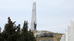 Вторую очередь мемориалов открыли на Саур-Могиле в 80-летие освобождения Донецка
