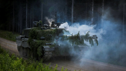 Второй пошел: российские войска уничтожили еще один танк Challenger 2 в зоне СВО