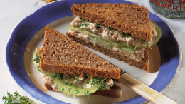 Вкусный и полезный перекус: рецепт сэндвича с тунцом от шефа Ивлева
