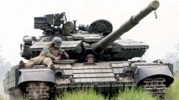 Не как у русских: Зеленский перенес празднование Дня танкистов из принципа