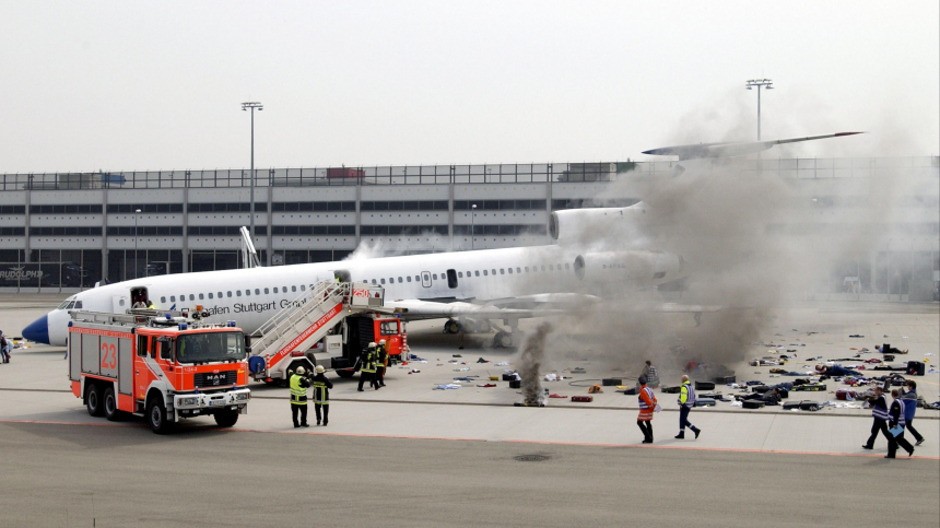 Пассажиров рейса Air China эвакуировали из-за ЧП на борту