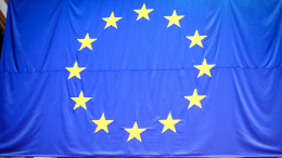 «Сильное давление»: Еврокомиссия озвучила главные риски для экономики ЕС