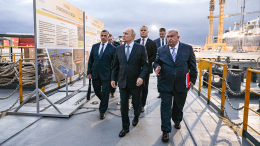 Путин принял участие в церемонии имянаречения двух арктических танкеров