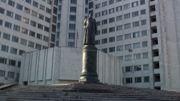 Памятник Дзержинскому открыли в штаб-квартире Службы внешней разведки
