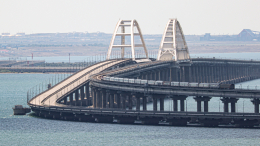 На Крымском мосту возобновили движение автомобилей