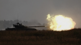 Как артиллеристы и танкисты громят позиции ВСУ: лучшее видео СВО за день